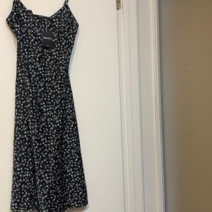 NWT floral dress 🤍
